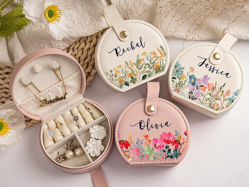 Coffret à bijoux personnalisé, coffret à bijoux avec fleur de naissance, cadeaux de mariage pour demoiselle d'honneur, coffret à bijoux de voyage avec nom, coffret à bijoux, cadeau d'anniversaire pour femme